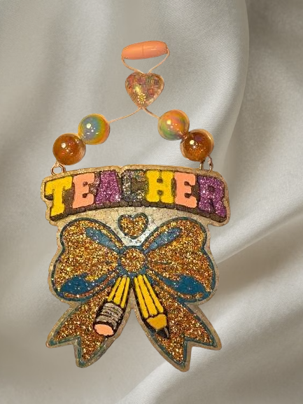 Freshie, Teacher Bow
